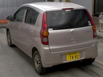 Daihatsu MIRA