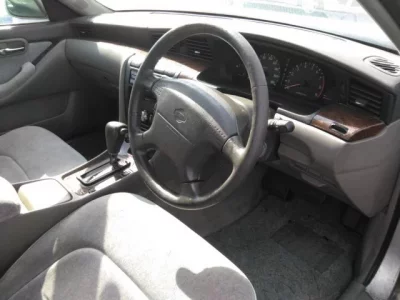 Nissan LAUREL