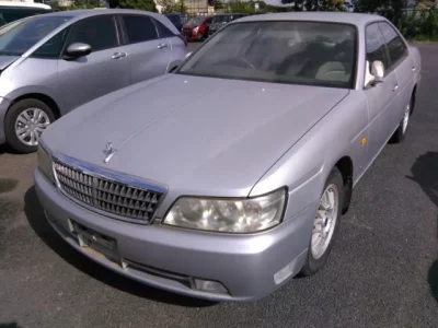 Nissan LAUREL