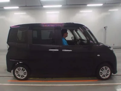 Toyota TANK