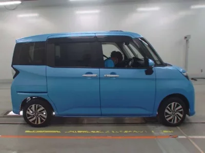 Toyota TANK