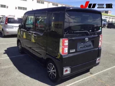 Toyota PIXIS MEGA