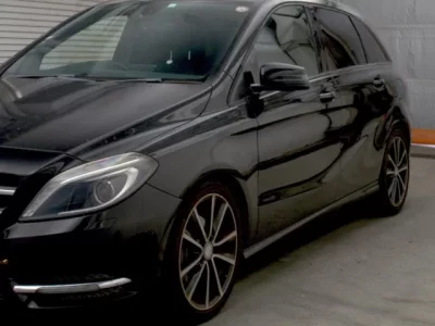 Mercedes-Benz B CLASS