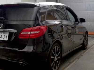 Mercedes-Benz B CLASS