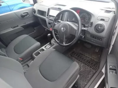 Nissan AD