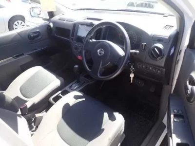 Nissan AD