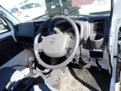 Nissan CLIPPER TRUCK