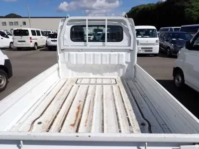 Nissan CLIPPER TRUCK