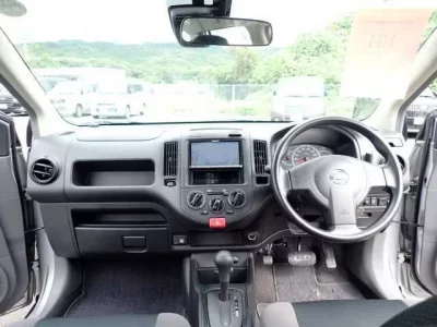 Nissan AD