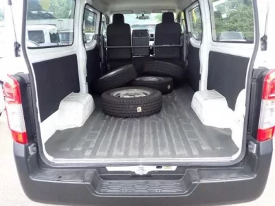 Nissan CARAVAN VAN