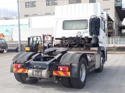 Nissan QUON