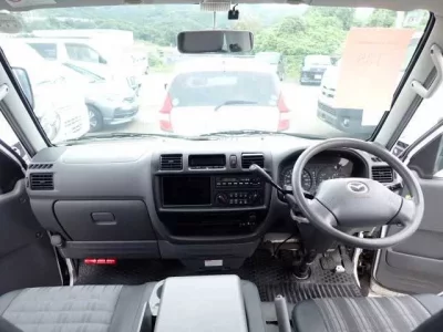 Mazda BONGO VAN