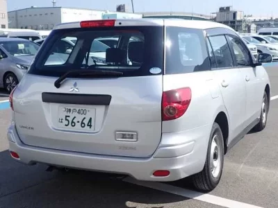 Mitsubishi LANCER VAN