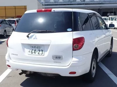 Mitsubishi LANCER VAN