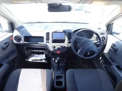 Mitsubishi LANCER VAN
