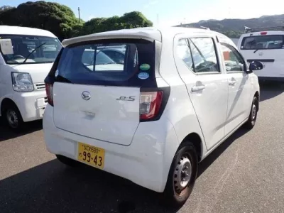 Daihatsu MIRA E S
