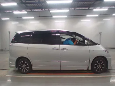 Toyota ESTIMA HYBRID