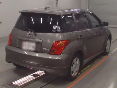 Toyota IST