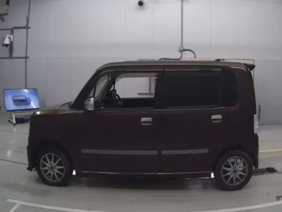Toyota PIXIS SPACE