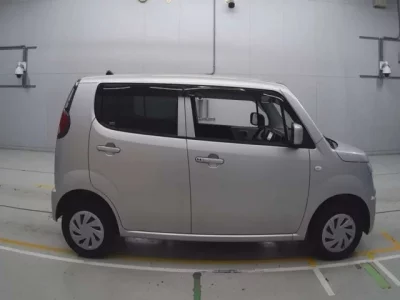 Suzuki MRWAGON