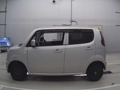 Suzuki MRWAGON