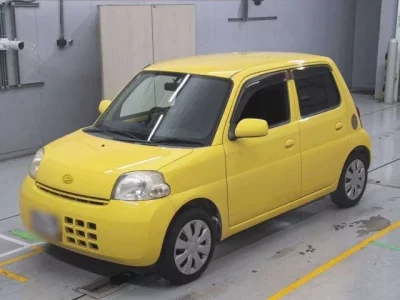 Daihatsu Esse