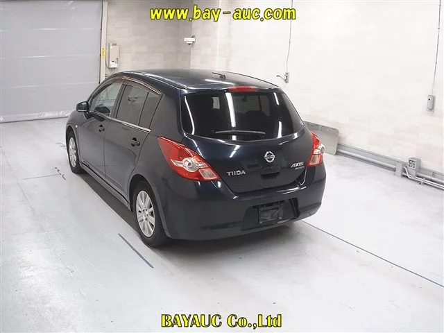 Nissan TIIDA