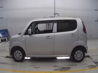 Suzuki MRWAGON