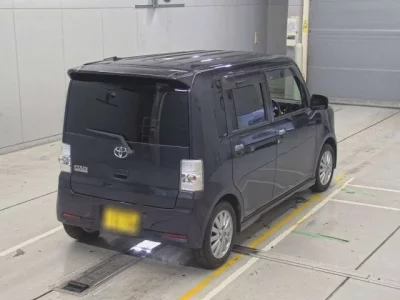 Toyota PIXIS SPACE