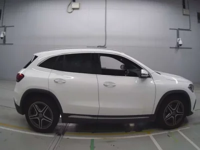 Mercedes-Benz GLA CLASS