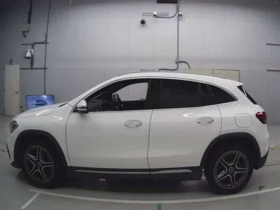 Mercedes-Benz GLA CLASS