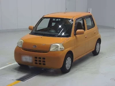 Daihatsu Esse