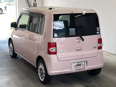 Toyota PIXIS SPACE