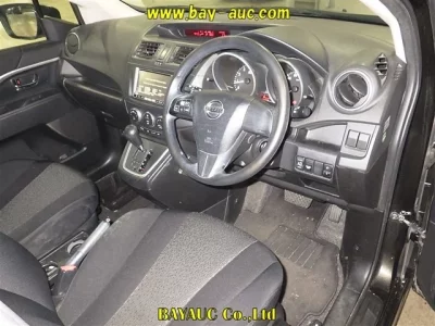 Nissan LAFESTA