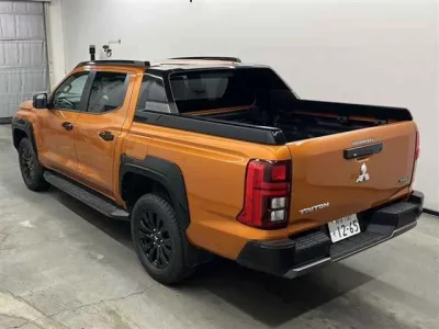 Mitsubishi TRITON