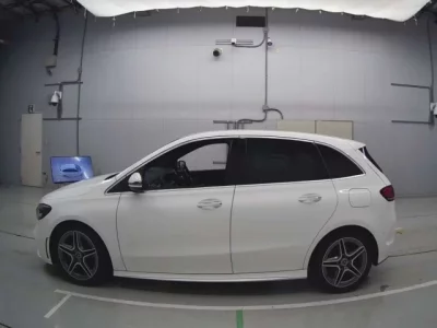 Mercedes-Benz B CLASS
