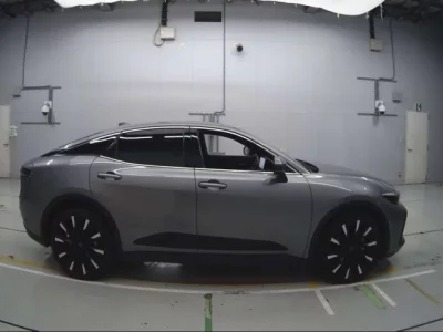 Toyota CROWN CROSSOVER