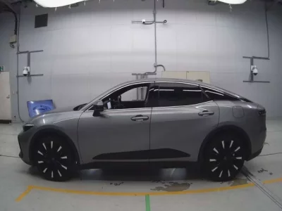 Toyota CROWN CROSSOVER