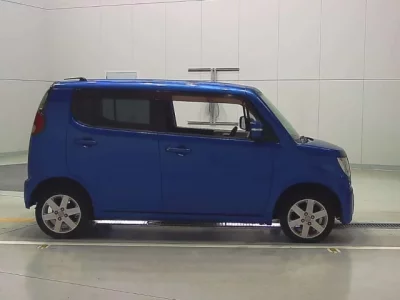 Suzuki MRWAGON