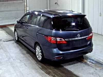 Nissan LAFESTA