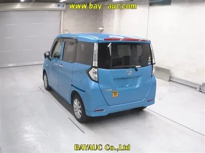 Toyota TANK