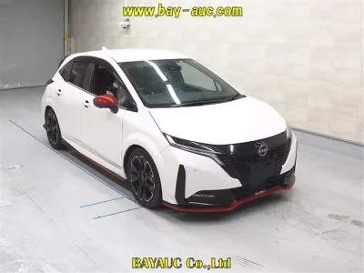 Nissan AURA