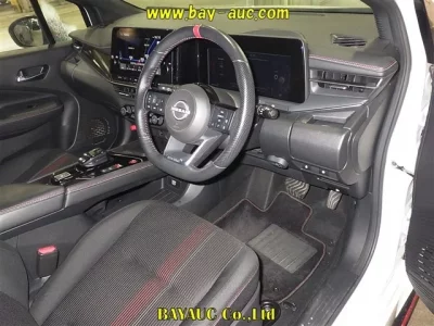 Nissan AURA