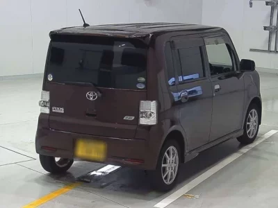 Toyota PIXIS SPACE