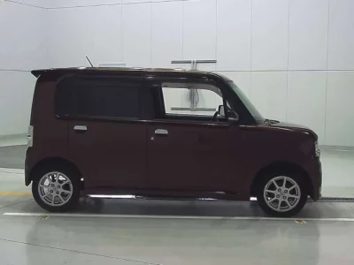 Toyota PIXIS SPACE