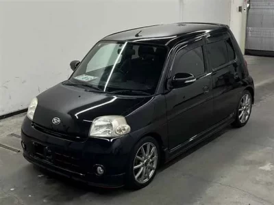 Daihatsu Esse