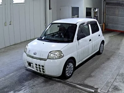 Daihatsu Esse