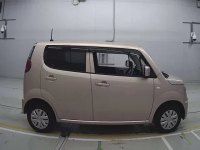 Suzuki MRWAGON
