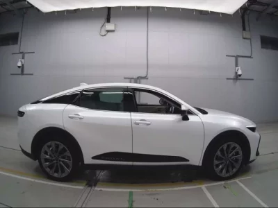 Toyota CROWN CROSSOVER