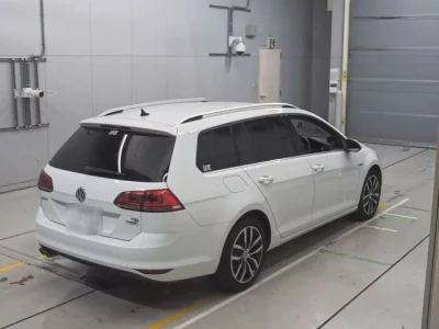 Volkswagen GOLF VARIANT